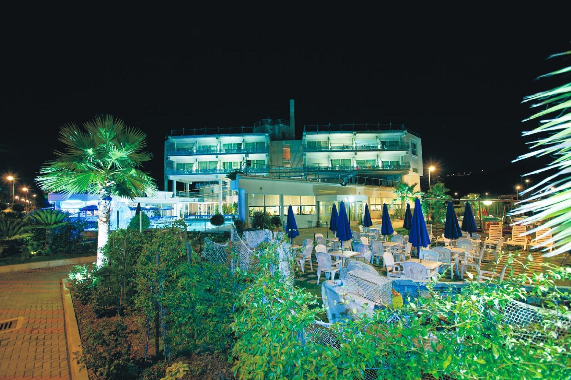 Seapark Spa Resort ジュリアノーヴァ エクステリア 写真